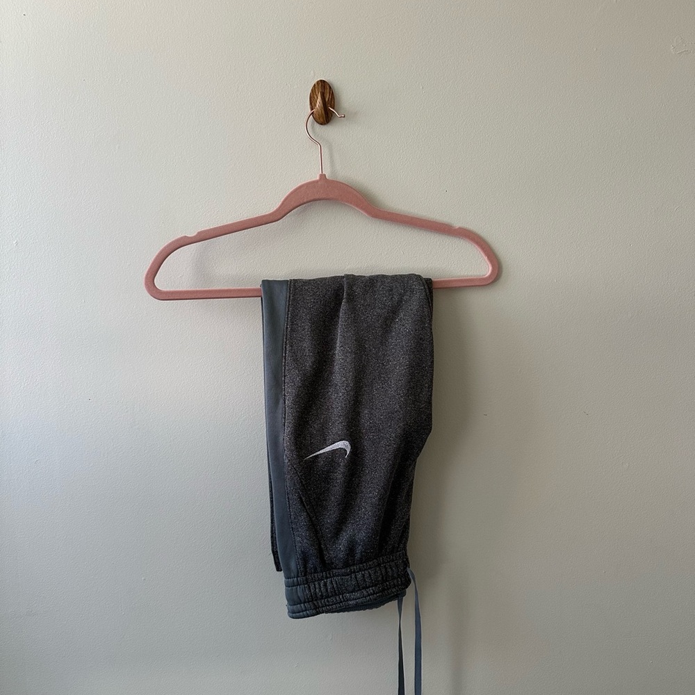 Kids unisex Nike sweats size small